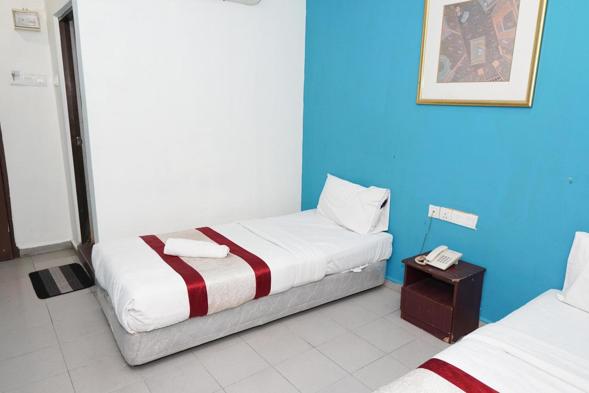 Hotel Shri Putiri Пасир Гуданг Екстериор снимка