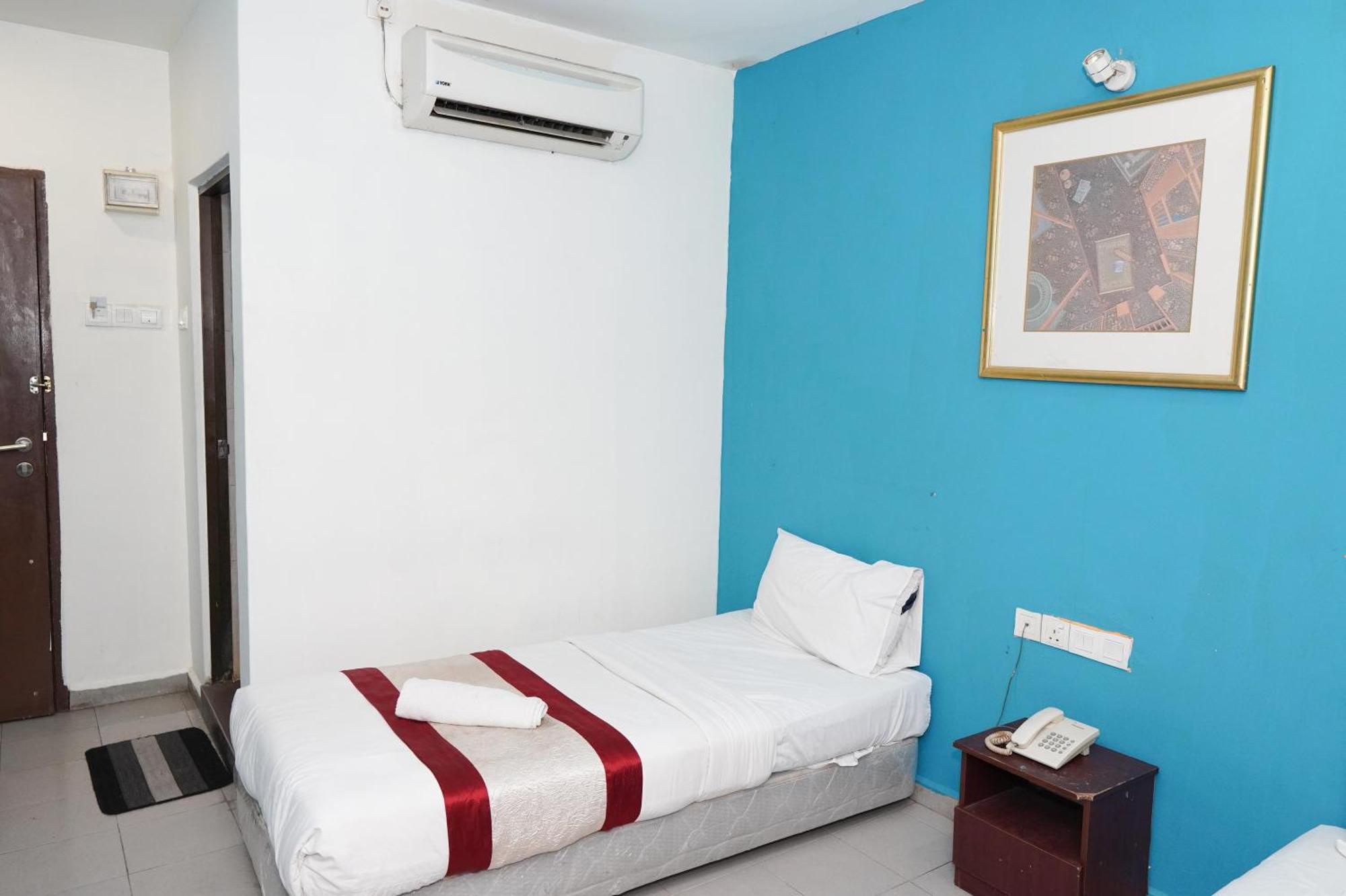 Hotel Shri Putiri Пасир Гуданг Екстериор снимка