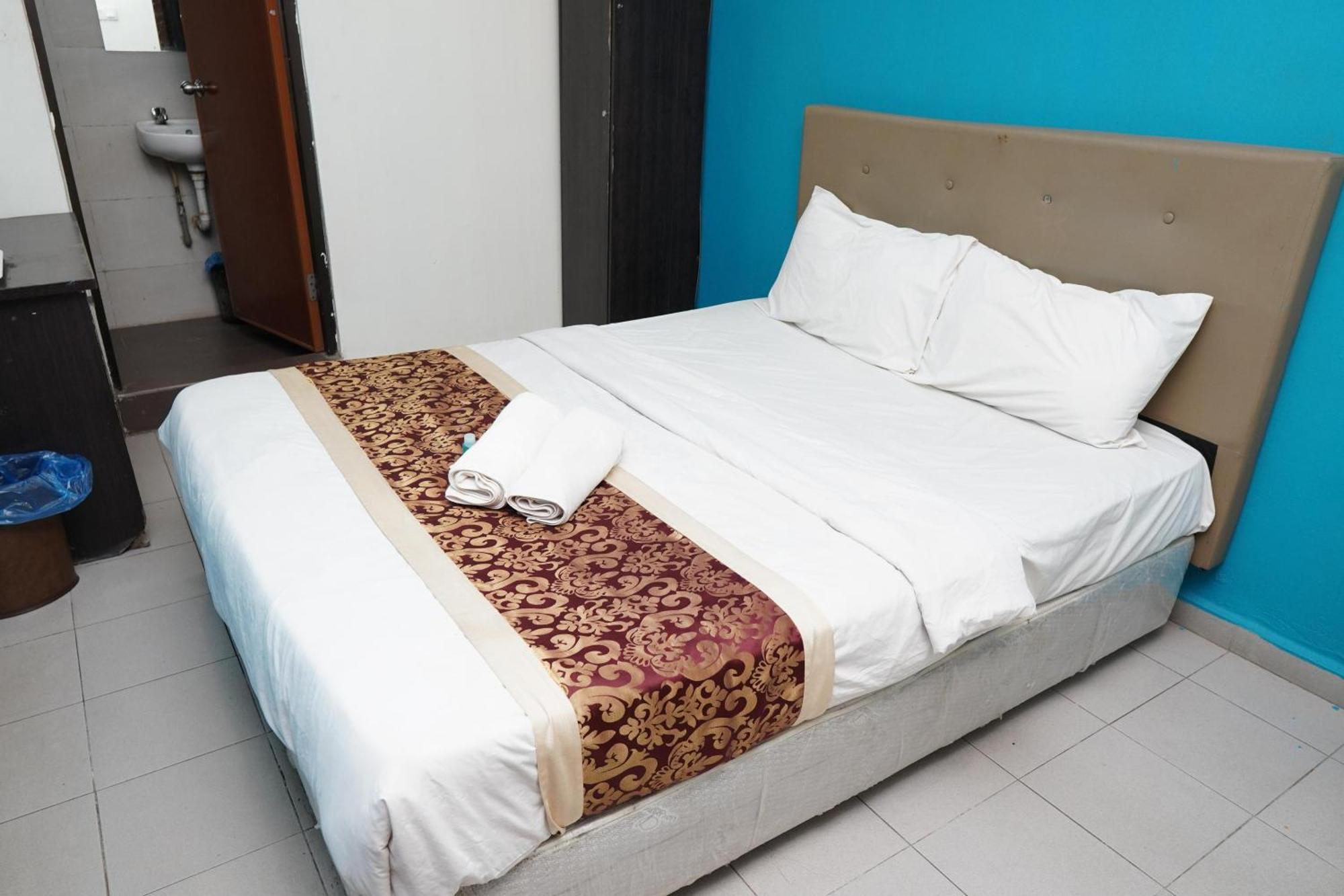 Hotel Shri Putiri Пасир Гуданг Екстериор снимка
