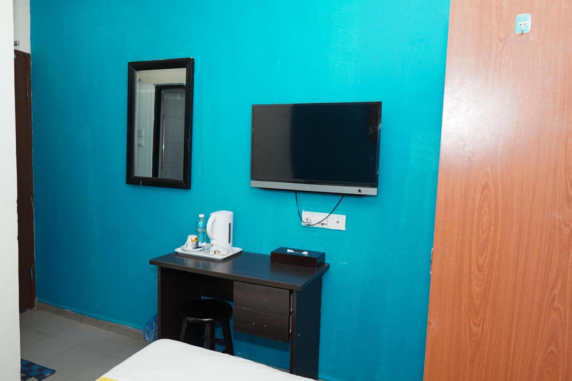 Hotel Shri Putiri Пасир Гуданг Екстериор снимка