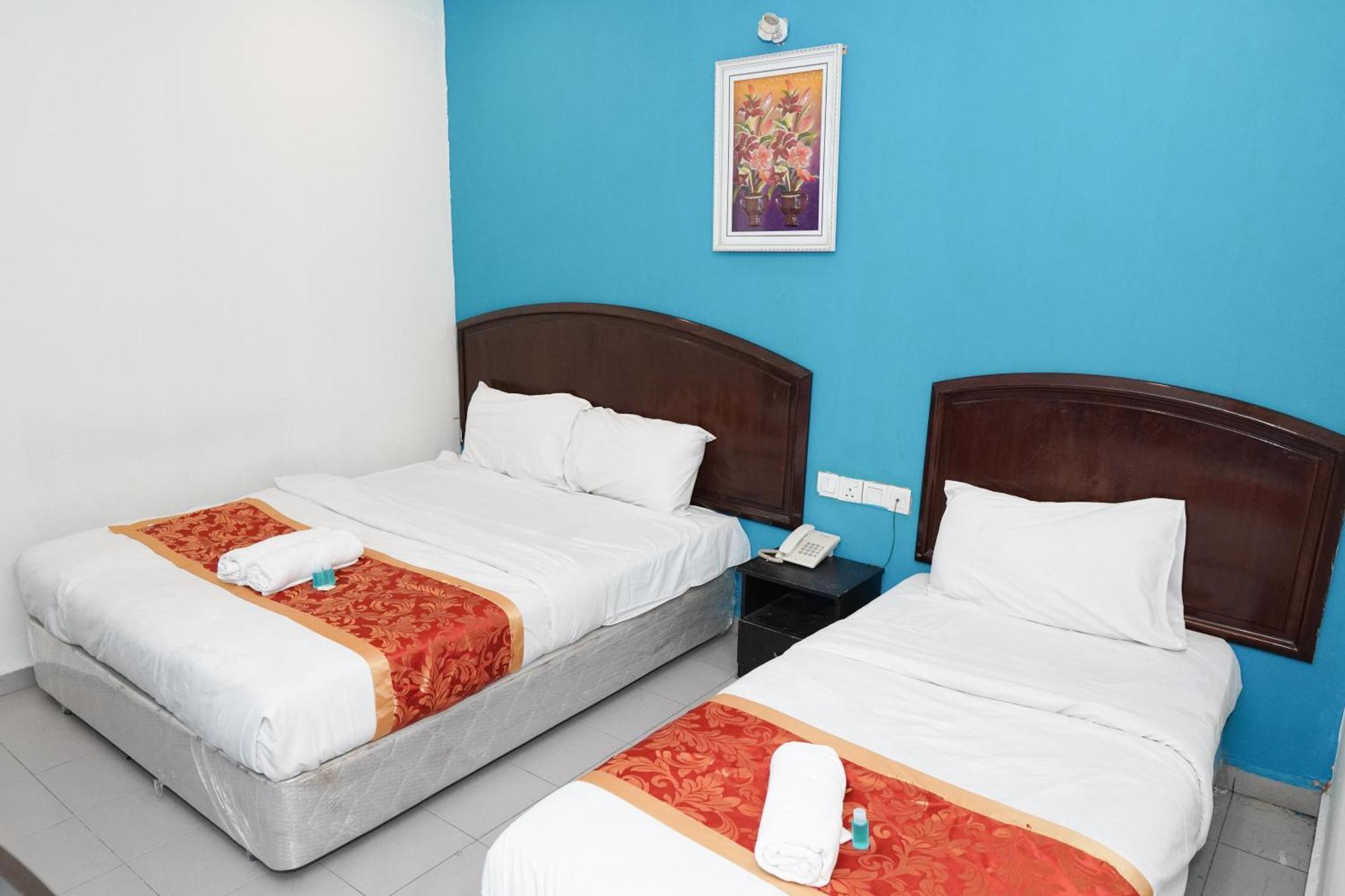 Hotel Shri Putiri Пасир Гуданг Екстериор снимка