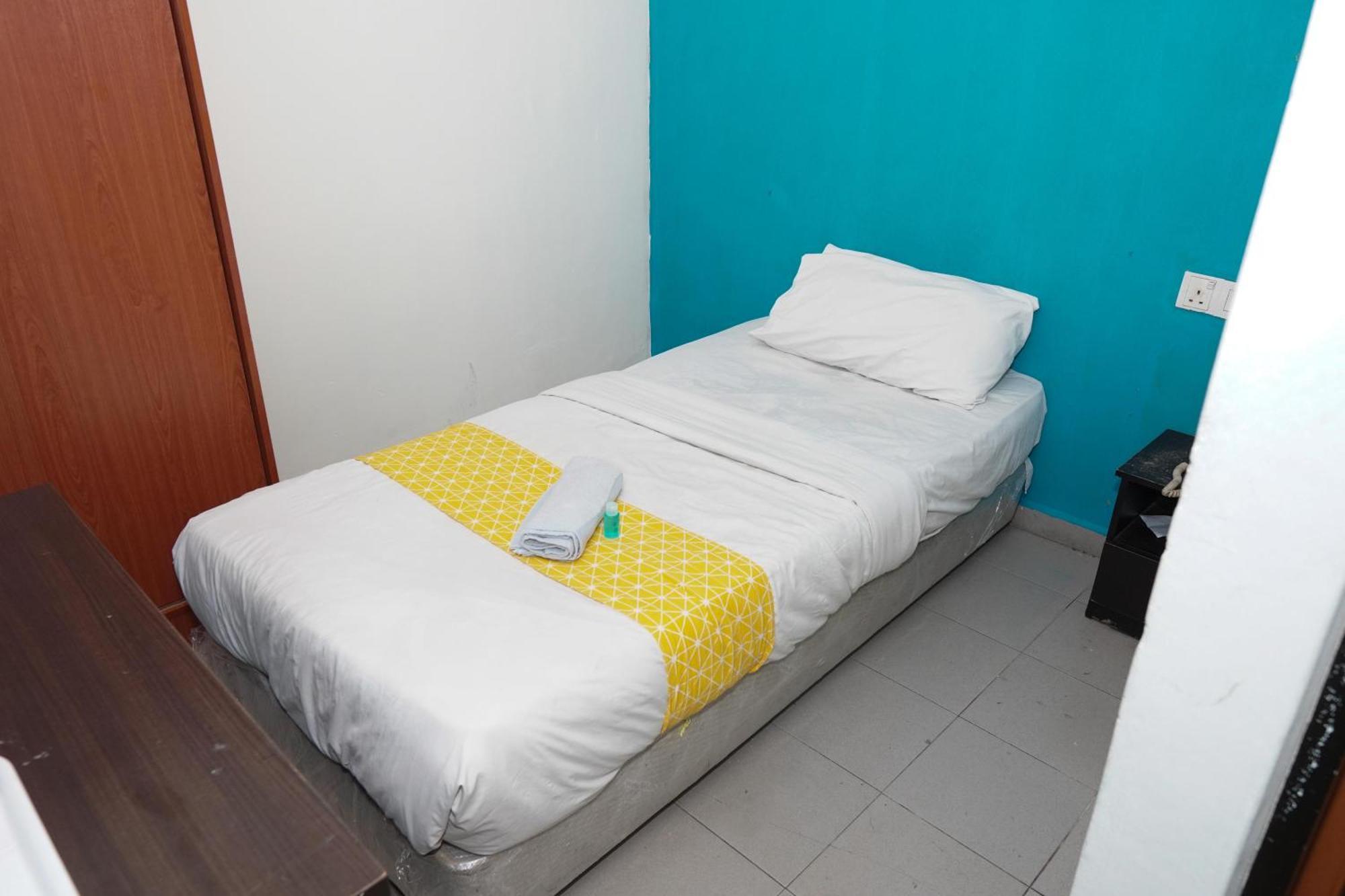 Hotel Shri Putiri Пасир Гуданг Екстериор снимка